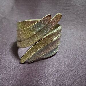 Elegant Silver Women's Cuff Excellent Condition.